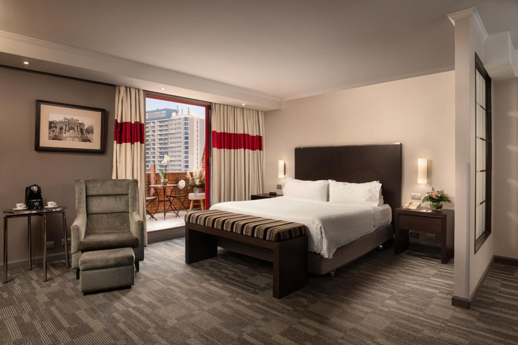 โฟร์ พอยทส์ บาย เชอราตัน ซานติอาโก Hotel ภายนอก รูปภาพ