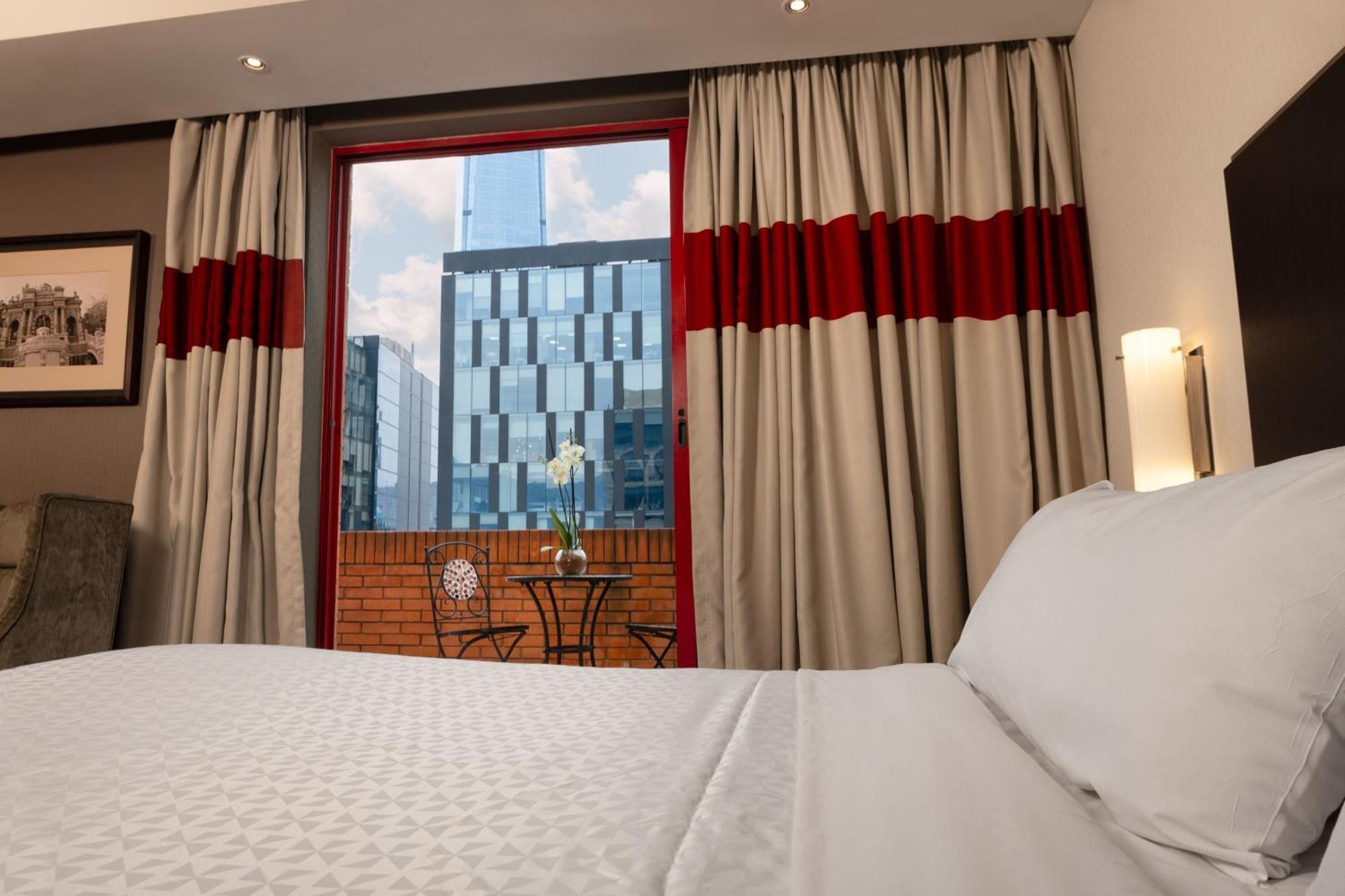 โฟร์ พอยทส์ บาย เชอราตัน ซานติอาโก Hotel ภายนอก รูปภาพ