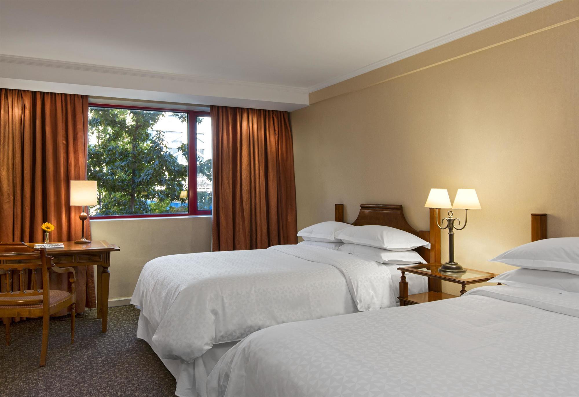โฟร์ พอยทส์ บาย เชอราตัน ซานติอาโก Hotel ภายนอก รูปภาพ
